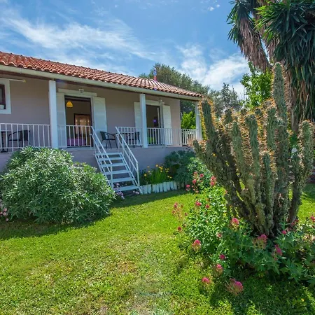 Nicoles Arillas Corfu Daire *